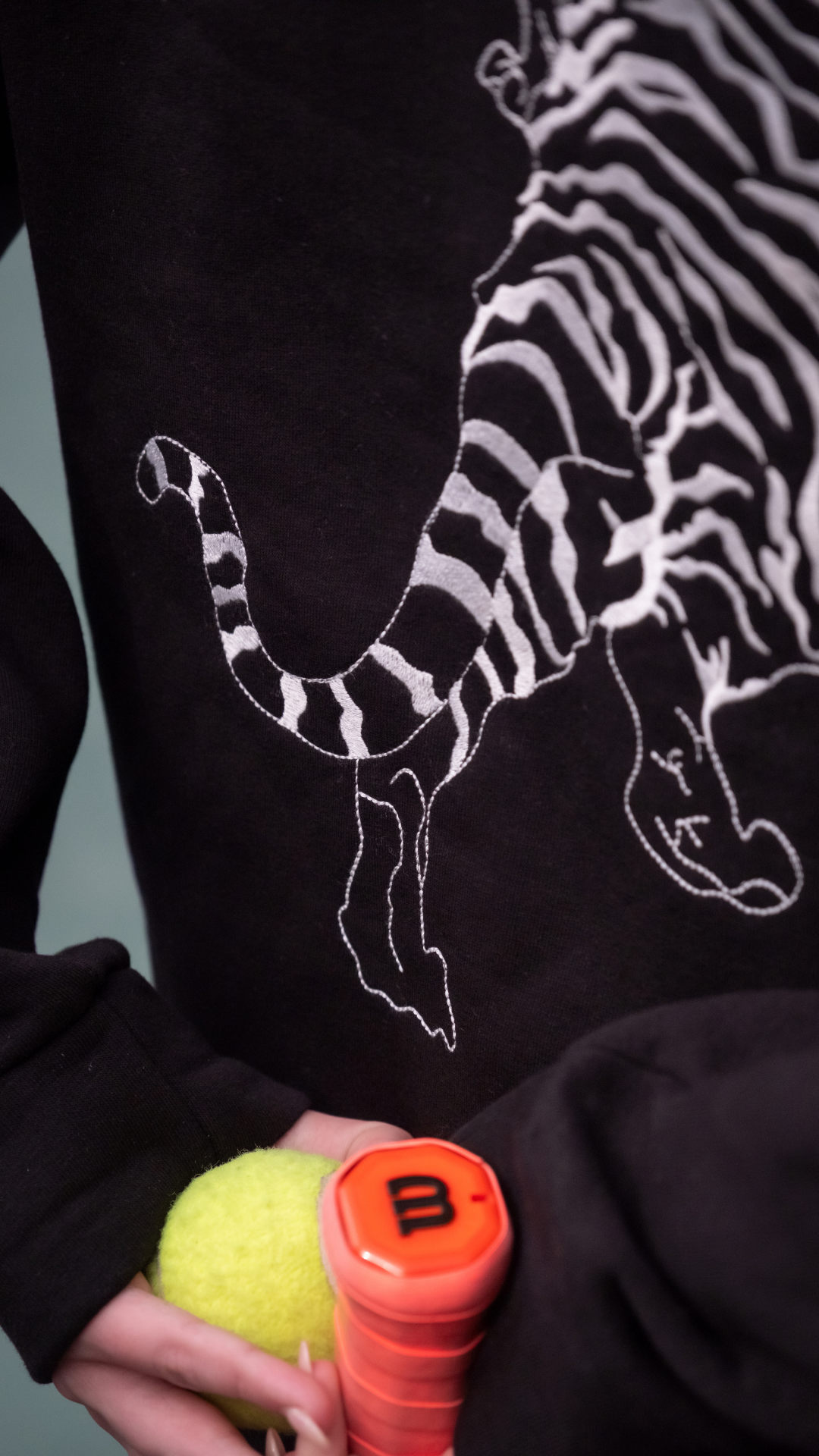 Siyah Kaplanlı Sweatshirt